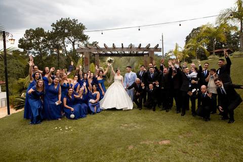 As melhores ideias e inspirações criativas de fotos de casamento registradas por fotógrafos profissionais de eventos da empresa Criativus Foto e Vídeo na Fazenda Vale dos Eucaliptos'