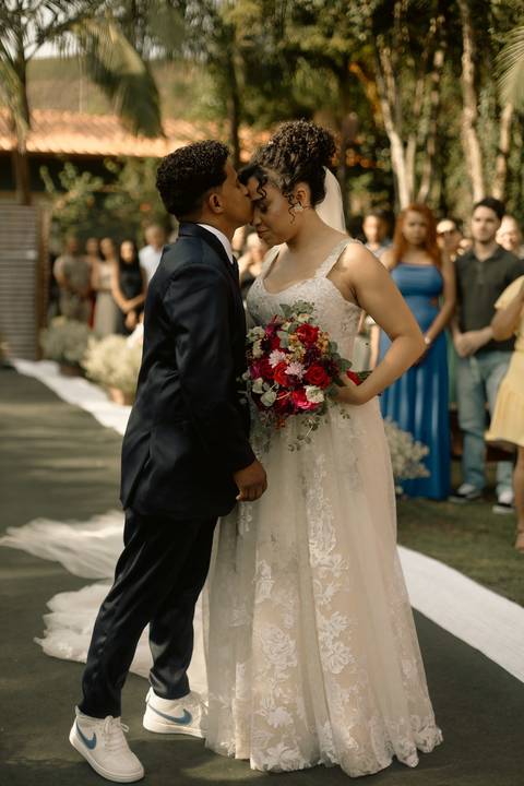 As melhores ideias e inspirações criativas de fotos de casamento registradas por fotógrafos profissionais de eventos da empresa Criativus Foto e Vídeo na Chácara Hibisco'