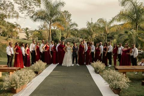 As melhores ideias e inspirações criativas de fotos de casamento registradas por fotógrafos profissionais de eventos da empresa Criativus Foto e Vídeo na Chácara Hibisco'