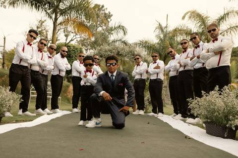 As melhores ideias e inspirações criativas de fotos de casamento registradas por fotógrafos profissionais de eventos da empresa Criativus Foto e Vídeo na Chácara Hibisco'