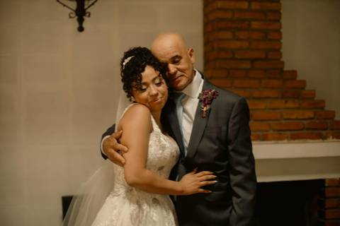 As melhores ideias e inspirações criativas de fotos de casamento registradas por fotógrafos profissionais de eventos da empresa Criativus Foto e Vídeo na Chácara Hibisco'