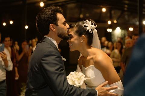 As melhores ideias e inspirações criativas de fotos de casamento registradas por fotógrafos profissionais de eventos da empresa Criativus Foto e Vídeo no Espaço Casa Tarumã'