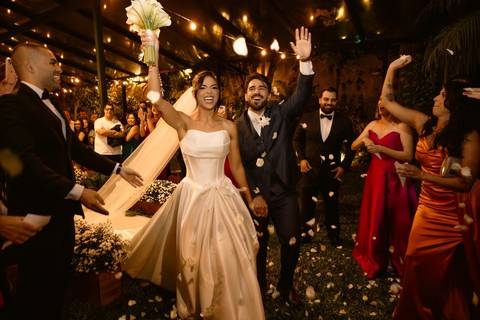 As melhores ideias e inspirações criativas de fotos de casamento registradas por fotógrafos profissionais de eventos da empresa Criativus Foto e Vídeo no Espaço Casa Tarumã'