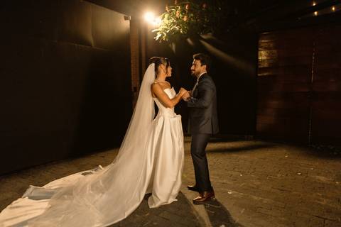 As melhores ideias e inspirações criativas de fotos de casamento registradas por fotógrafos profissionais de eventos da empresa Criativus Foto e Vídeo no Espaço Casa Tarumã'