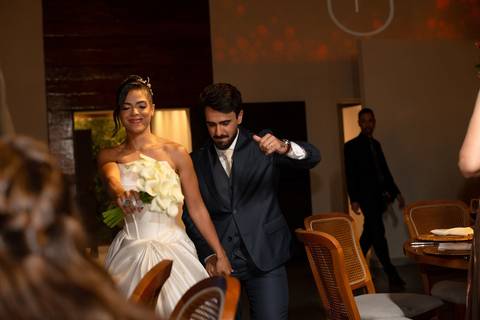 As melhores ideias e inspirações criativas de fotos de casamento registradas por fotógrafos profissionais de eventos da empresa Criativus Foto e Vídeo no Espaço Casa Tarumã'
