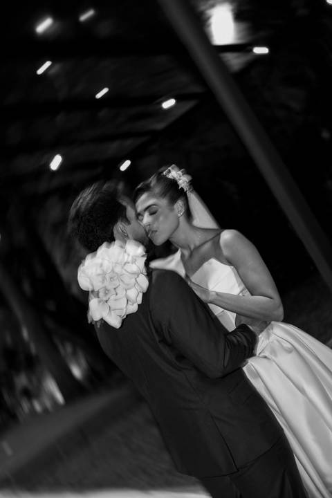 As melhores ideias e inspirações criativas de fotos de casamento registradas por fotógrafos profissionais de eventos da empresa Criativus Foto e Vídeo no Espaço Casa Tarumã'