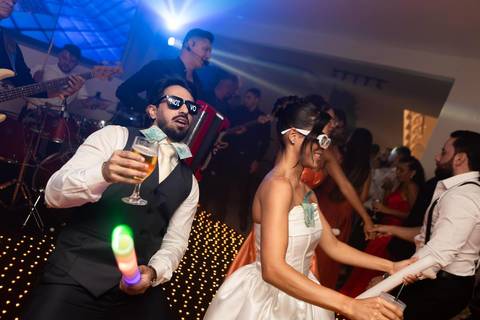 As melhores ideias e inspirações criativas de fotos de casamento registradas por fotógrafos profissionais de eventos da empresa Criativus Foto e Vídeo no Espaço Casa Tarumã'