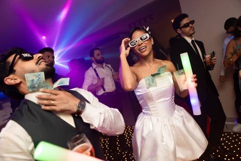 As melhores ideias e inspirações criativas de fotos de casamento registradas por fotógrafos profissionais de eventos da empresa Criativus Foto e Vídeo no Espaço Casa Tarumã'