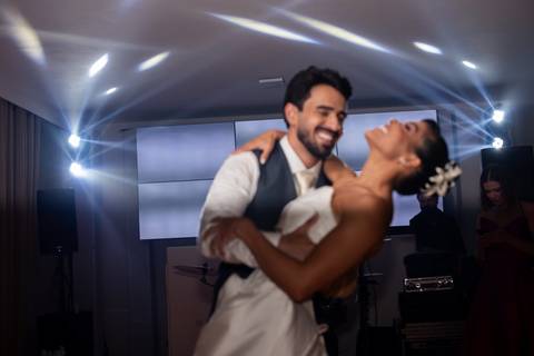 As melhores ideias e inspirações criativas de fotos de casamento registradas por fotógrafos profissionais de eventos da empresa Criativus Foto e Vídeo no Espaço Casa Tarumã'