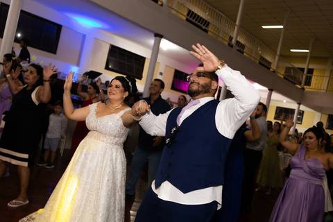 As melhores ideias e inspirações criativas de fotos de casamento registradas por fotógrafos profissionais de eventos da empresa Criativus Foto e Vídeo na Chácara Estância Eldorado'