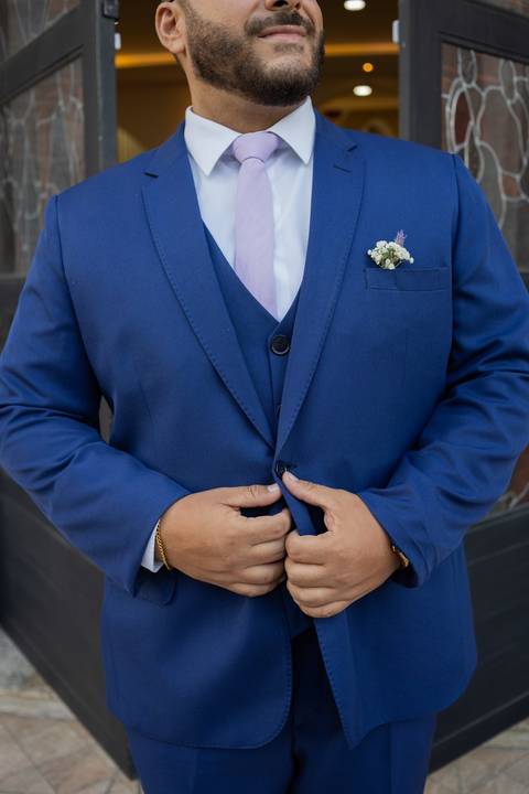 As melhores ideias e inspirações criativas de fotos de casamento registradas por fotógrafos profissionais de eventos da empresa Criativus Foto e Vídeo na Igreja São Pedro'