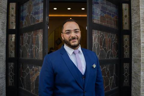 As melhores ideias e inspirações criativas de fotos de casamento registradas por fotógrafos profissionais de eventos da empresa Criativus Foto e Vídeo na Igreja São Pedro'