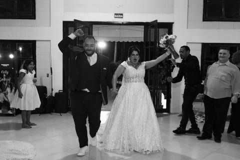 As melhores ideias e inspirações criativas de fotos de casamento registradas por fotógrafos profissionais de eventos da empresa Criativus Foto e Vídeo na Chácara Estância Eldorado'