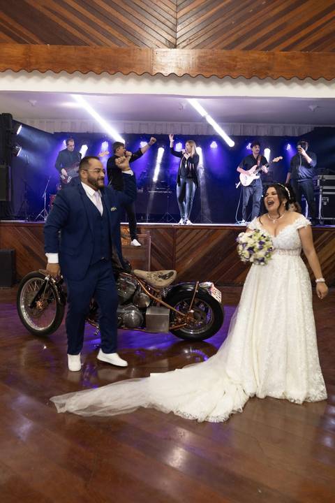 As melhores ideias e inspirações criativas de fotos de casamento registradas por fotógrafos profissionais de eventos da empresa Criativus Foto e Vídeo na Chácara Estância Eldorado'