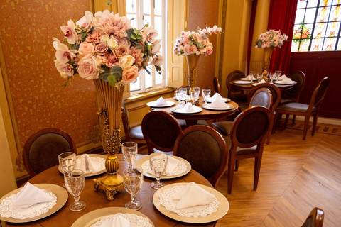 As melhores ideias e inspirações criativas de fotos de casamento registradas por fotógrafos profissionais de eventos da empresa Criativus Foto e Vídeo no Palacete Rosa '