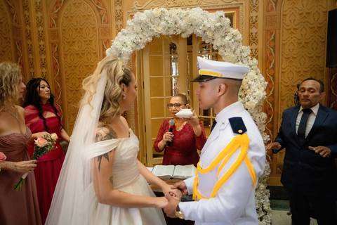 As melhores ideias e inspirações criativas de fotos de casamento registradas por fotógrafos profissionais de eventos da empresa Criativus Foto e Vídeo no Palacete Rosa '