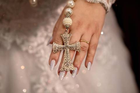 As melhores ideias e inspirações criativas de fotos de casamento registradas por fotógrafos profissionais de eventos da empresa Criativus Foto e Vídeo no Salão Ateliê Gabrielly Duarte'