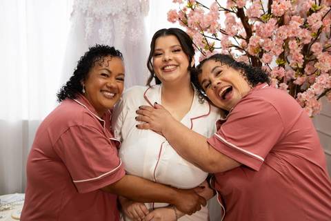 As melhores ideias e inspirações criativas de fotos de casamento registradas por fotógrafos profissionais de eventos da empresa Criativus Foto e Vídeo no Salão Ateliê Gabrielly Duarte'