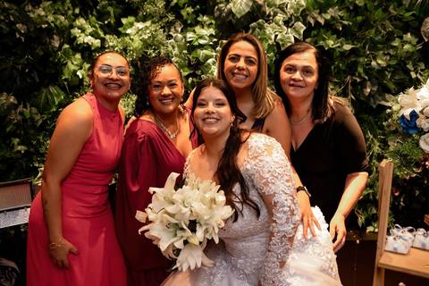 As melhores ideias e inspirações criativas de fotos de casamento registradas por fotógrafos profissionais de eventos da empresa Criativus Foto e Vídeo no Tendall Aeroporto'