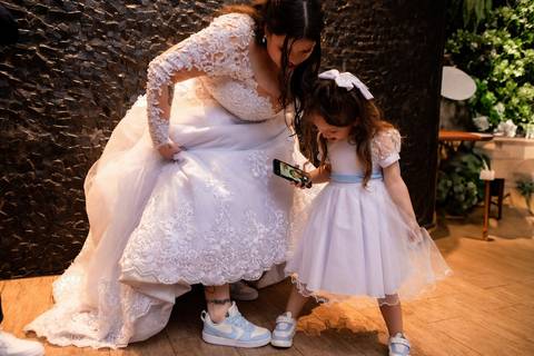 As melhores ideias e inspirações criativas de fotos de casamento registradas por fotógrafos profissionais de eventos da empresa Criativus Foto e Vídeo no Tendall Aeroporto'