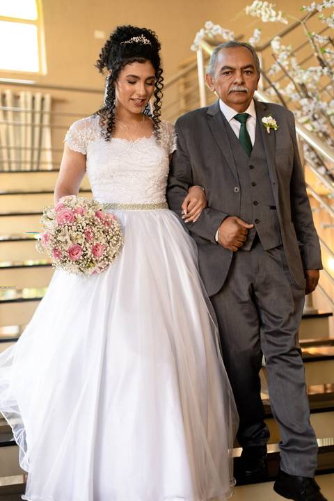 As melhores ideias e inspirações criativas de fotos de casamento registradas por fotógrafos profissionais de eventos da empresa Criativus Foto e Vídeo no Espaço Benevento'