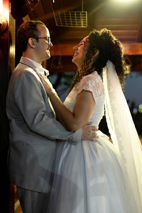 As melhores ideias e inspirações criativas de fotos de casamento registradas por fotógrafos profissionais de eventos da empresa Criativus Foto e Vídeo no Espaço Benevento'