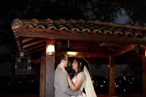 As melhores ideias e inspirações criativas de fotos de casamento registradas por fotógrafos profissionais de eventos da empresa Criativus Foto e Vídeo no Espaço Benevento'