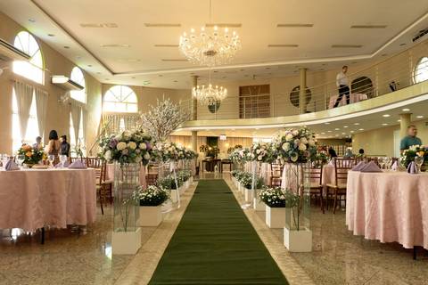 As melhores ideias e inspirações criativas de fotos de casamento registradas por fotógrafos profissionais de eventos da empresa Criativus Foto e Vídeo no Espaço Benevento'