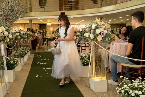 As melhores ideias e inspirações criativas de fotos de casamento registradas por fotógrafos profissionais de eventos da empresa Criativus Foto e Vídeo no Espaço Benevento'