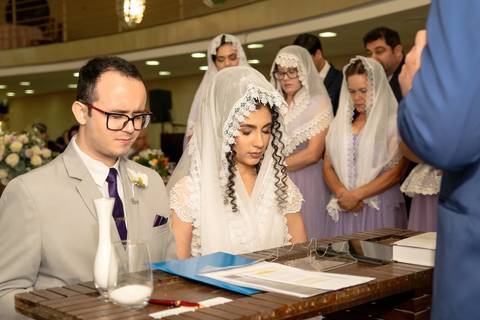 As melhores ideias e inspirações criativas de fotos de casamento registradas por fotógrafos profissionais de eventos da empresa Criativus Foto e Vídeo no Espaço Benevento'