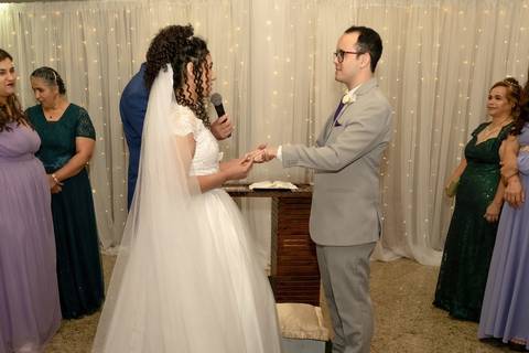 As melhores ideias e inspirações criativas de fotos de casamento registradas por fotógrafos profissionais de eventos da empresa Criativus Foto e Vídeo no Espaço Benevento'