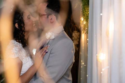 As melhores ideias e inspirações criativas de fotos de casamento registradas por fotógrafos profissionais de eventos da empresa Criativus Foto e Vídeo no Espaço Benevento'