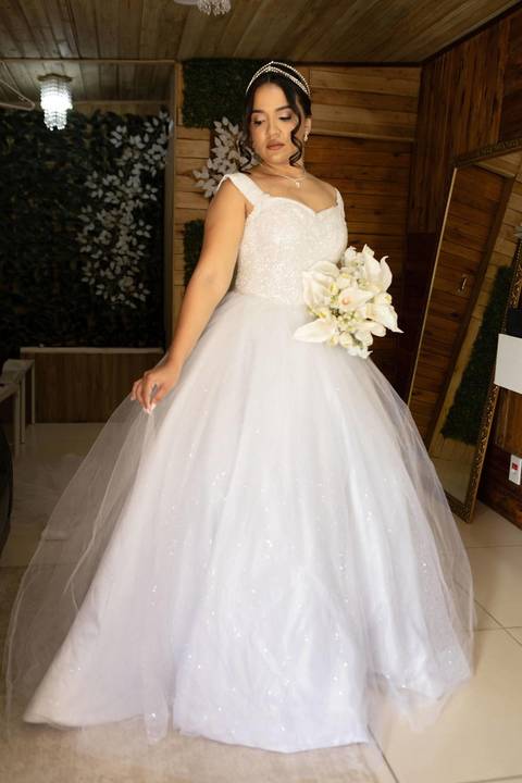 As melhores ideias e inspirações criativas de fotos de casamento registradas por fotógrafos profissionais de eventos da empresa Criativus Foto e Vídeo no Espaço Recanto Premier'