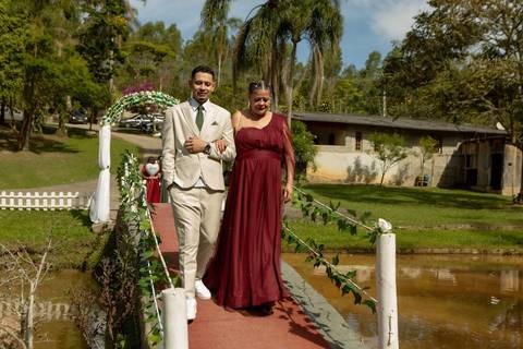 As melhores ideias e inspirações criativas de fotos de casamento registradas por fotógrafos profissionais de eventos da empresa Criativus Foto e Vídeo no Espaço Recanto Premier'