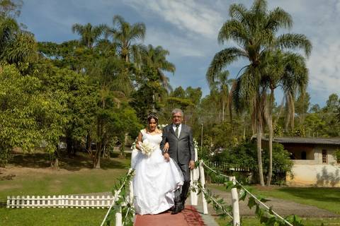 As melhores ideias e inspirações criativas de fotos de casamento registradas por fotógrafos profissionais de eventos da empresa Criativus Foto e Vídeo no Espaço Recanto Premier'