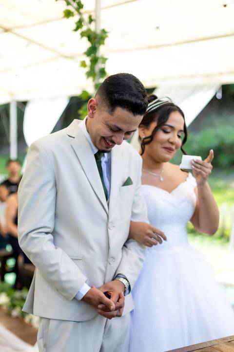 As melhores ideias e inspirações criativas de fotos de casamento registradas por fotógrafos profissionais de eventos da empresa Criativus Foto e Vídeo no Espaço Recanto Premier'