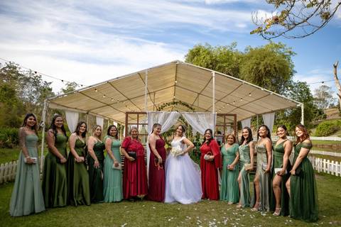 As melhores ideias e inspirações criativas de fotos de casamento registradas por fotógrafos profissionais de eventos da empresa Criativus Foto e Vídeo no Espaço Recanto Premier'