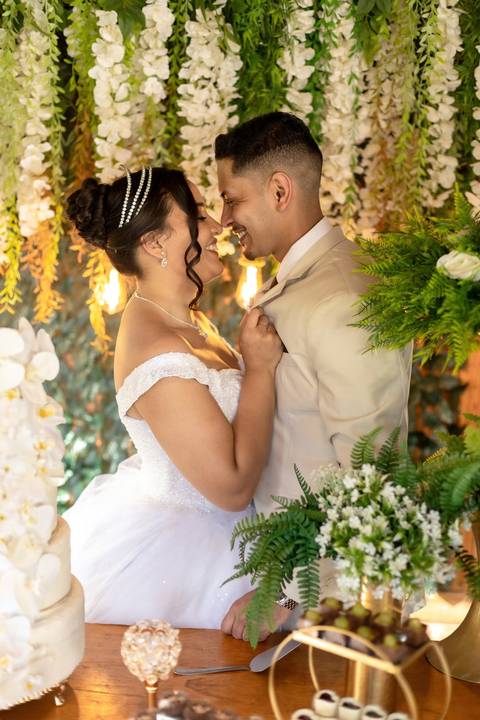 As melhores ideias e inspirações criativas de fotos de casamento registradas por fotógrafos profissionais de eventos da empresa Criativus Foto e Vídeo no Espaço Recanto Premier'