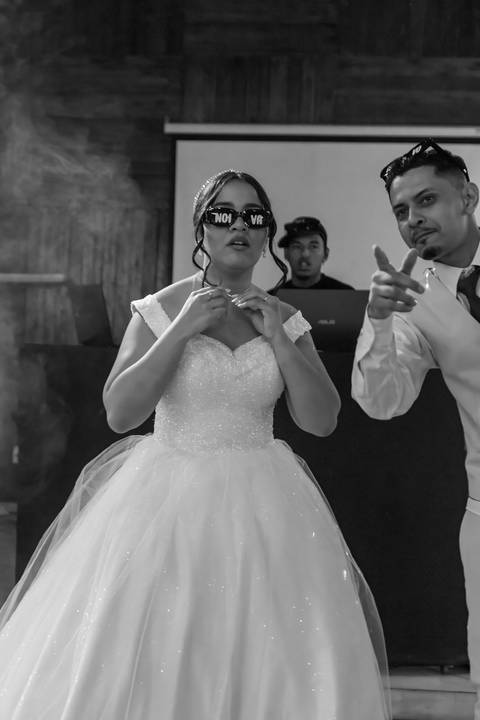 As melhores ideias e inspirações criativas de fotos de casamento registradas por fotógrafos profissionais de eventos da empresa Criativus Foto e Vídeo no Espaço Recanto Premier'
