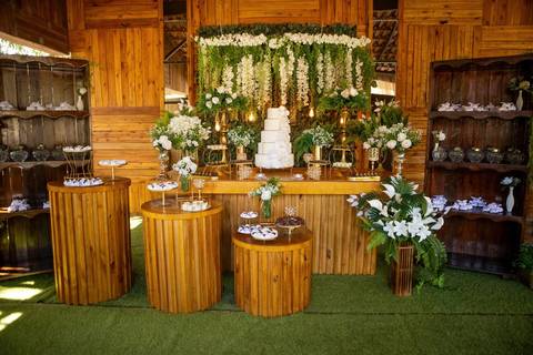 As melhores ideias e inspirações criativas de fotos de casamento registradas por fotógrafos profissionais de eventos da empresa Criativus Foto e Vídeo no Espaço Recanto Premier'