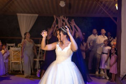 As melhores ideias e inspirações criativas de fotos de casamento registradas por fotógrafos profissionais de eventos da empresa Criativus Foto e Vídeo no Espaço Recanto Premier'