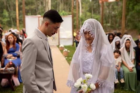 As melhores ideias e inspirações criativas de fotos de casamento registradas por fotógrafos profissionais de eventos da empresa Criativus Foto e Vídeo no Espaço Serra Garden'