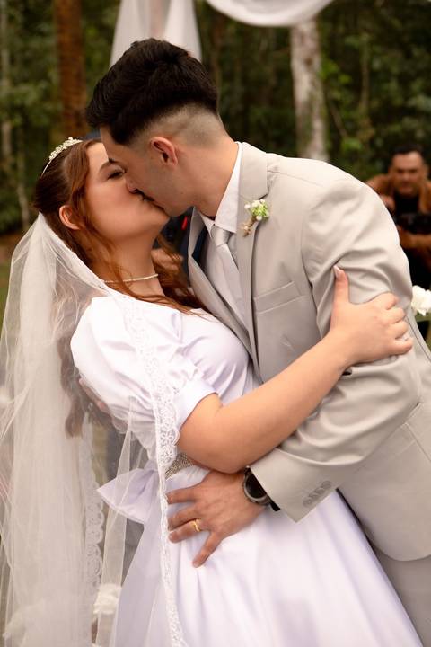 As melhores ideias e inspirações criativas de fotos de casamento registradas por fotógrafos profissionais de eventos da empresa Criativus Foto e Vídeo no Espaço Serra Garden'