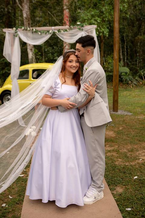 As melhores ideias e inspirações criativas de fotos de casamento registradas por fotógrafos profissionais de eventos da empresa Criativus Foto e Vídeo no Espaço Serra Garden'