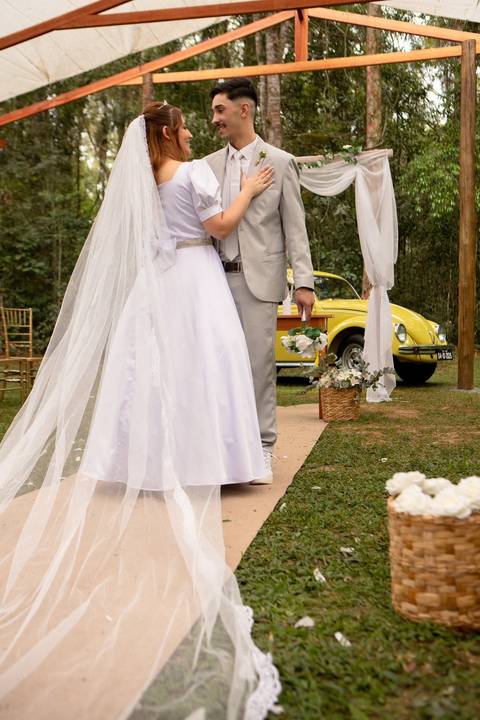 As melhores ideias e inspirações criativas de fotos de casamento registradas por fotógrafos profissionais de eventos da empresa Criativus Foto e Vídeo no Espaço Serra Garden'
