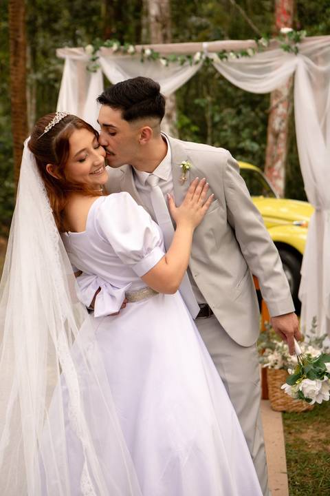 As melhores ideias e inspirações criativas de fotos de casamento registradas por fotógrafos profissionais de eventos da empresa Criativus Foto e Vídeo no Espaço Serra Garden'