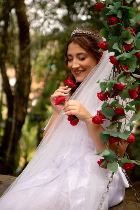 As melhores ideias e inspirações criativas de fotos de casamento registradas por fotógrafos profissionais de eventos da empresa Criativus Foto e Vídeo no Espaço Serra Garden'