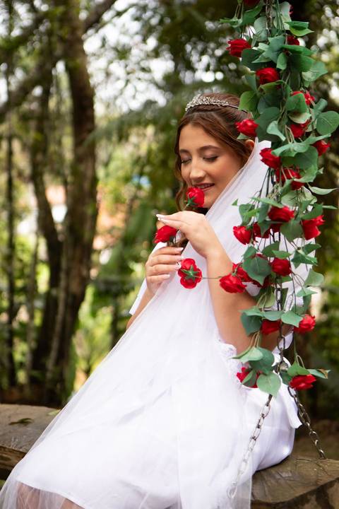 As melhores ideias e inspirações criativas de fotos de casamento registradas por fotógrafos profissionais de eventos da empresa Criativus Foto e Vídeo no Espaço Serra Garden'