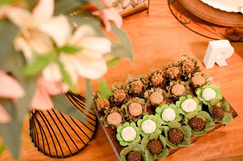 As melhores ideias e inspirações criativas de fotos de casamento registradas por fotógrafos profissionais de eventos da empresa Criativus Foto e Vídeo no Espaço Serra Garden'