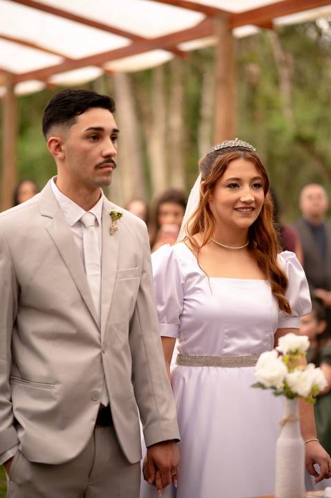 As melhores ideias e inspirações criativas de fotos de casamento registradas por fotógrafos profissionais de eventos da empresa Criativus Foto e Vídeo no Espaço Serra Garden'